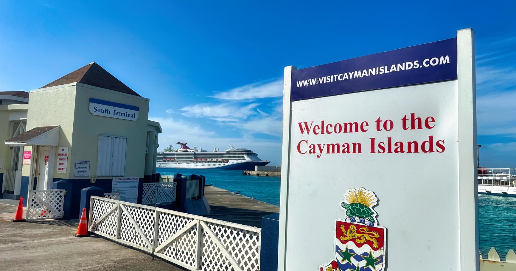 Welcome sign at Grand Cayman cruise port, a starting point for Grand Cayman cruise port excursions