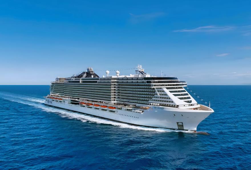MSC Cruise ship with passengers ready for MSC excursions in Grand Cayman